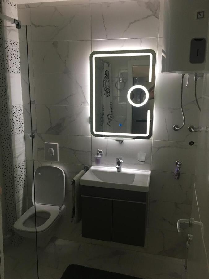 Apartments Sara 슬라티네 외부 사진