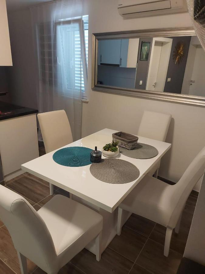 Apartments Sara 슬라티네 외부 사진